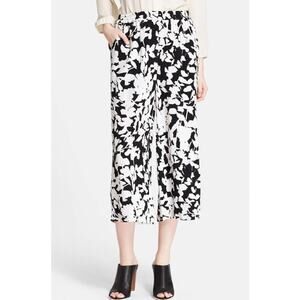 EUC Kate Spade Women's Synna Leaf Wide Leg B/W Cropped Ankle Pants M
